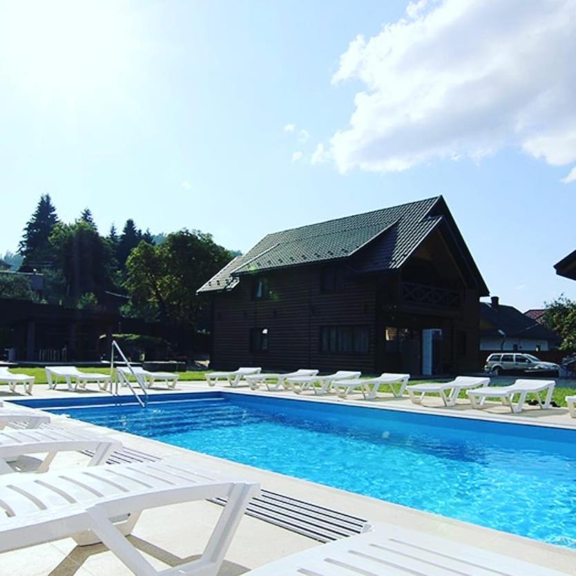Villa Paraiso Karpaty Tesnitska Eksteriør bilde